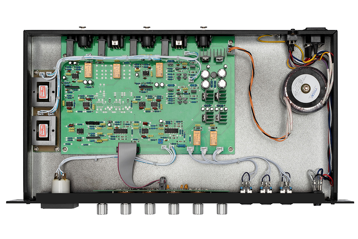 Компрессор WARM AUDIO Bus-Comp купить с доставкой в музыкальном